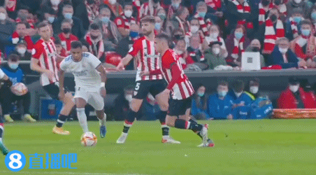 FIFA官方：C罗因直红被禁赛3场，剩余两场被缓期一年执行